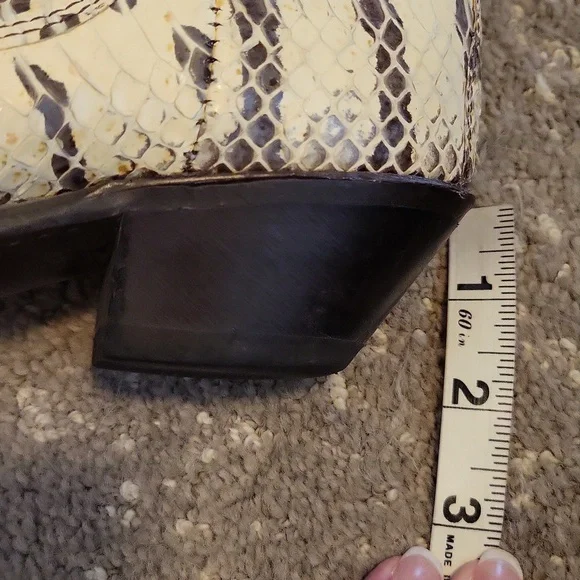 Vintage Dingo Made in the USA Snake Skin Cowboy Boots with Toe Tips - Picture 15 of 16